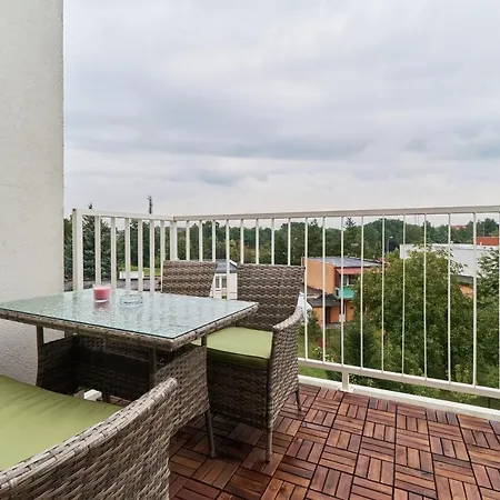 Futuria Maslicka With Free Garage By Renters Апартаменты *